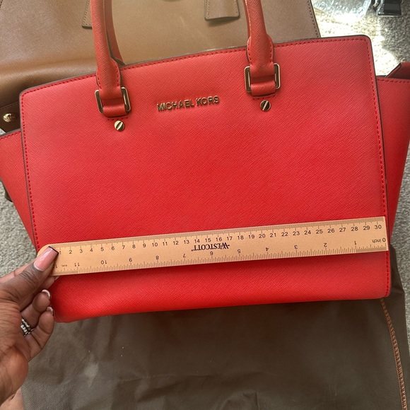 Michael Kors Selma Saffiano Satchel - Picture 3 of 11